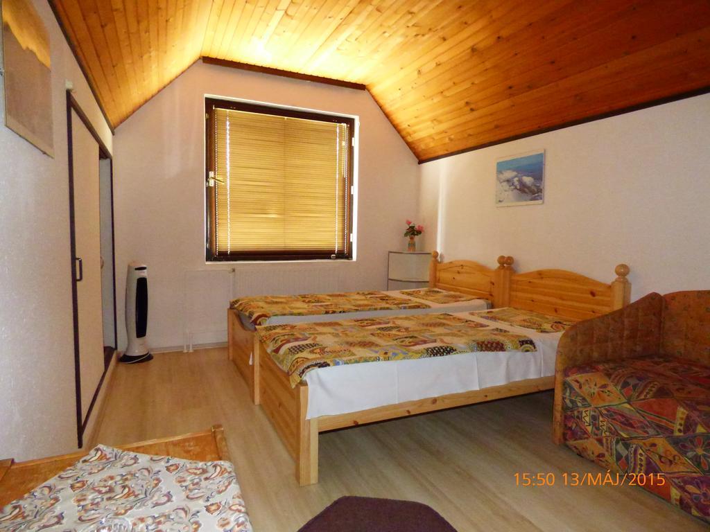 Fabian Apartman-Haz Szántód الغرفة الصورة
